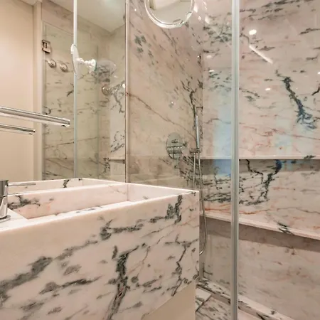 Condessa I By Innkeeper