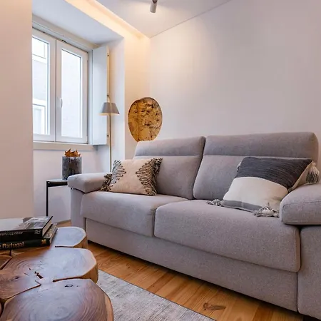 Condessa I By Innkeeper *